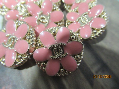Chanel buttons 20mm gold - chanel,