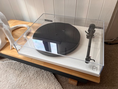 Rega planar white - 1,