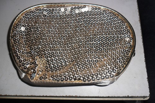 Stunning gold sequin make - gold, make-up