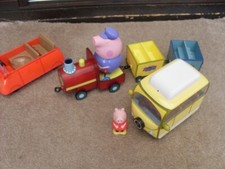 Peppa Pig Small Camper Van With Figure, Train, Car