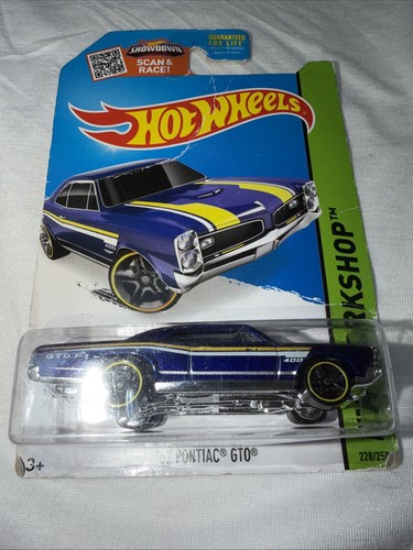 Hot wheels showdown - hot, hw