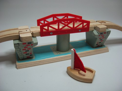 Swing bridge fits train track - fits,