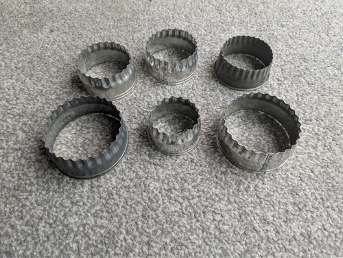 Vintage metal pastry - x,
