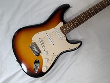 Fender Stratocaster MIM HSS 3-Tone Sunburst Seymour Duncan Bridge PU Upgrade