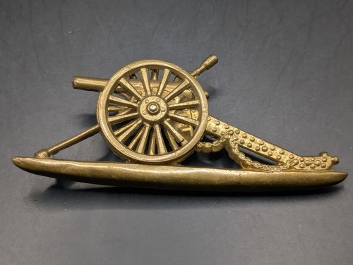 Royal artillery regiment - royal,