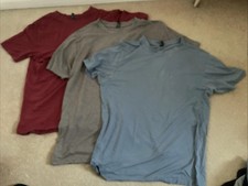 3x Donnay Men’s Size medium T-shirts Red Blue Grey. Round Neck