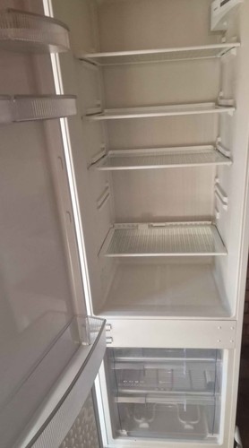Neff fridge freezer bottom - neff,