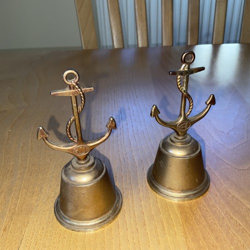 Small brass hand - small,
