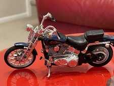 2 Harley Davidson 1/18 Scale