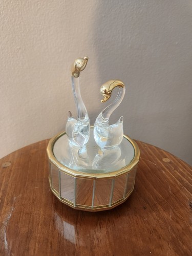 Linden music box swan - music, lake