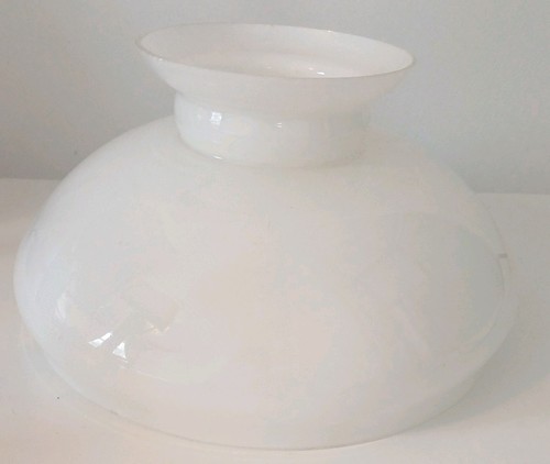 White opal vesta shape - white, student