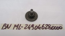 Starter motor gear idle gear