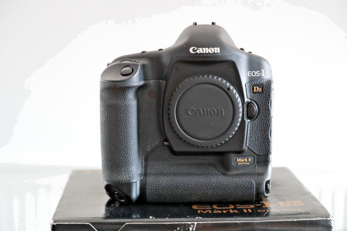 Canon eos 1ds mark - ii, body