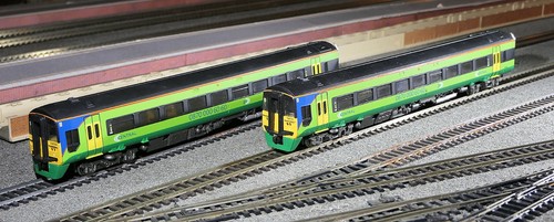Bachmann 504 class 158 - bachmann,