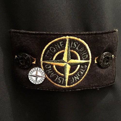 Casual connoisseur pin badge - pin,