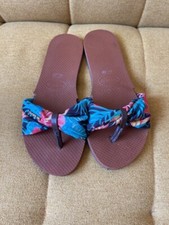 Havaianas Tropical Fabric Pattern Size 6 - Hardly worn