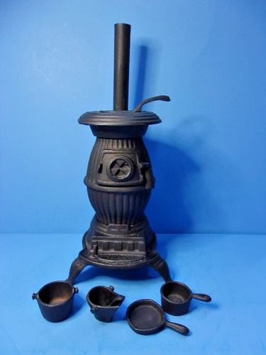 Vintage old mountain pot - old, belly