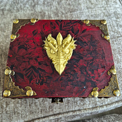 Crimsonclaw elder futhark - "crimsonclaw",