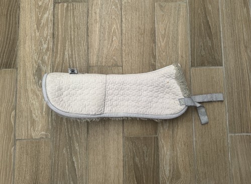 Mattes white quilted half - mattes, pad