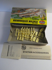 AIRFIX OO / HO STATION
