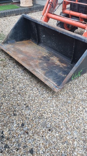 Compact tractor loader bucket - compact,
