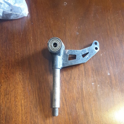 Right hand 17mm stub axle - right,