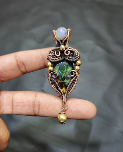 Faceted ammolite pendant - ammolite,