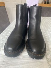 TU Women’s Size 5 Black