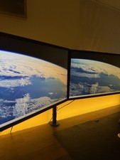 Samsung LU28H750UQUXEN 28 in