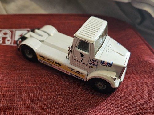 Corgi volvo white - volvo,