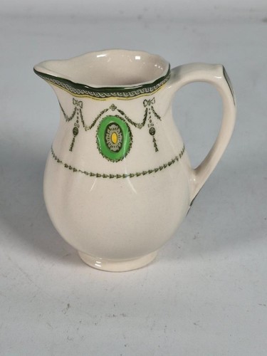 Vintage royal doulton cream - royal,