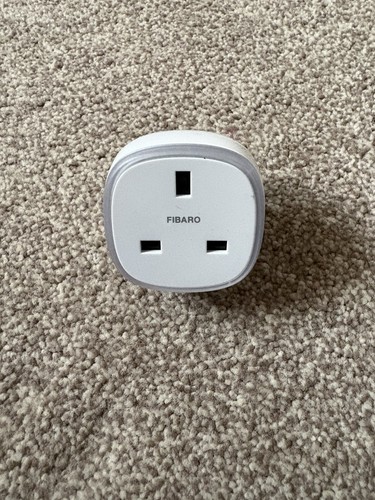 Fibaro smart plug - plug, wave