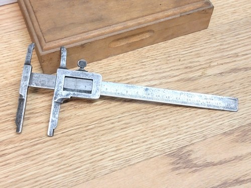 Antique aug kirsch co - kirsch,