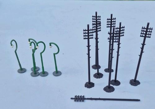 Vintage lot scale train - of,