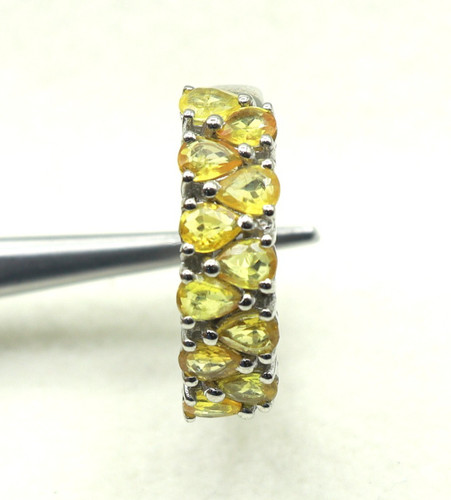 Natural yellow sapphire - yellow,