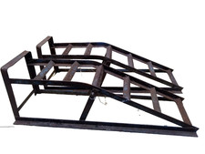 CLASSIC CAR MAINTENANCE  RAMPS X2 METAL USED SEE PIC ?