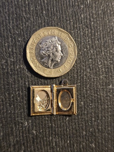 Tiny photo locket - tiny,