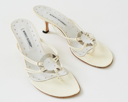 Manolo blahnik off - blahnik, white