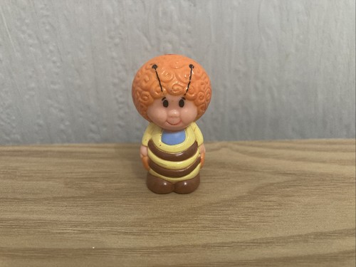 Lily bee figure the - figure,