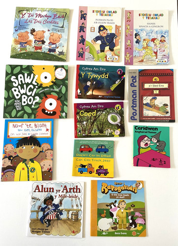 Welsh language books - 12,