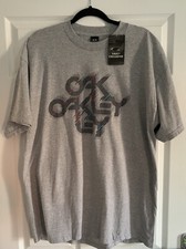New Oakley T-Shirt Men’s XL