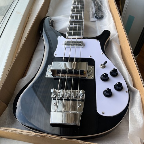 Black string electric bass - black,