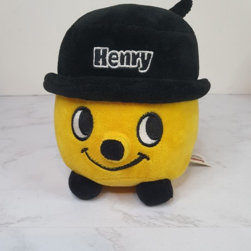 Huggable henry hoover soft toy - huggable,
