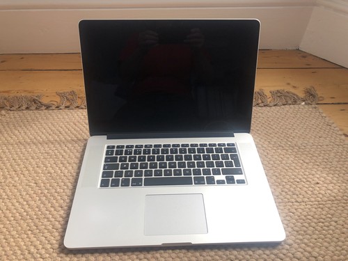 Macbook pro 5ghz intel core - 2.5ghz,