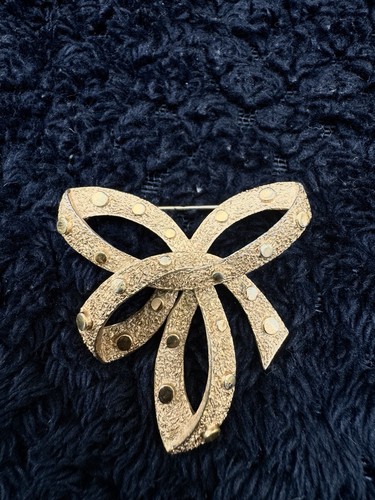 Vintage crown trifari - crown, gold