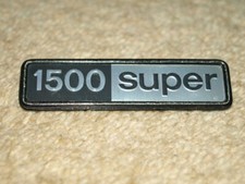 British Leyland Austin Allegro 1500 Super Badge. DZA1771. Genuine. NOS