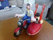 Wallace and Gromit Motorbike