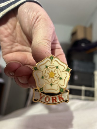 Yorkshire rose pin badge - yorkshire,