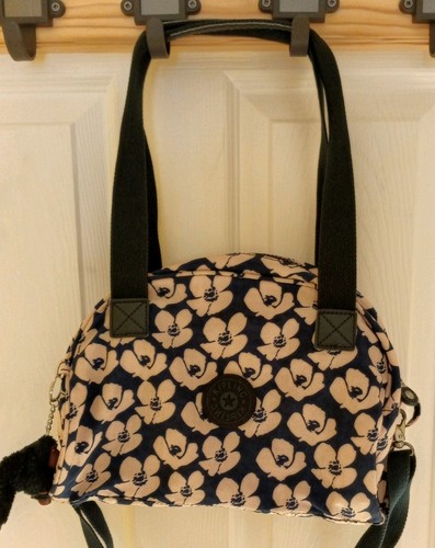 Ladies hand cross body - cross,