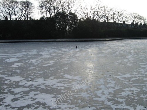 Photo 6x4 frozen boating lake - boating,
